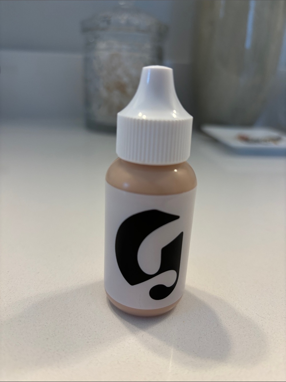 Glossier Perfecting Skin Tint G11